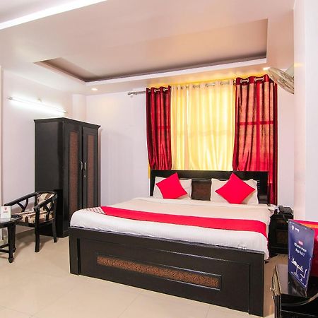 Collection O 4731 Hotel Surya Continental Lucknow Esterno foto