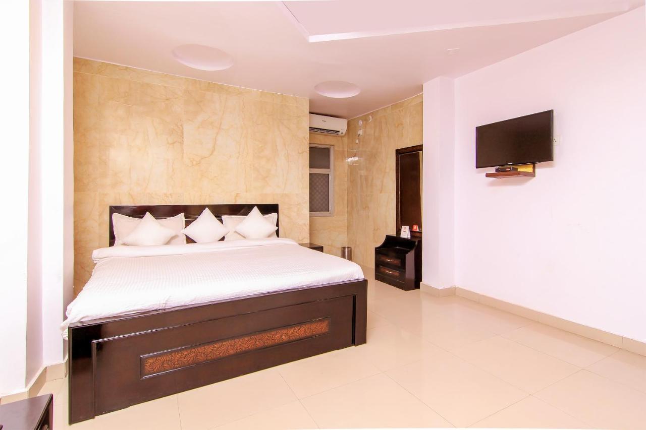 Collection O 4731 Hotel Surya Continental Lucknow Esterno foto