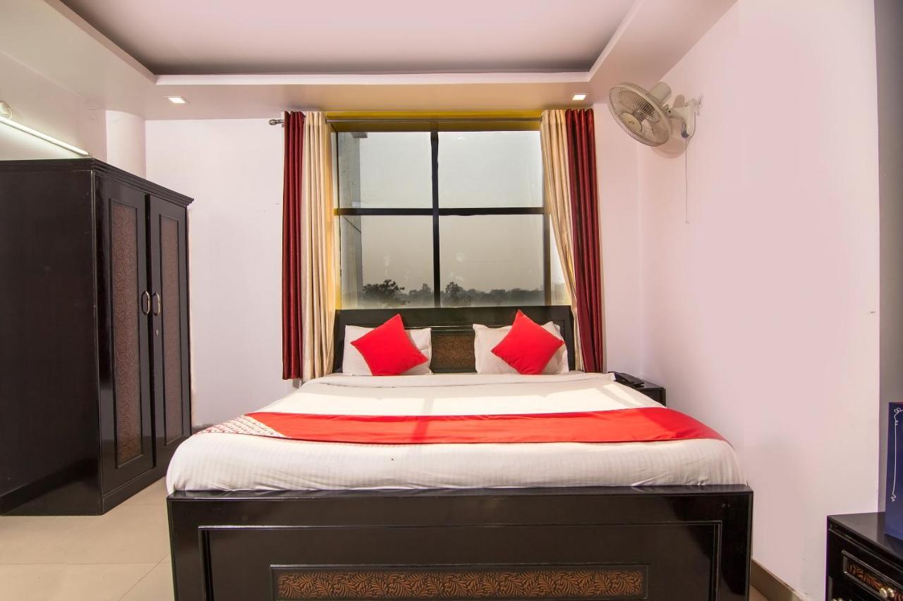 Collection O 4731 Hotel Surya Continental Lucknow Esterno foto
