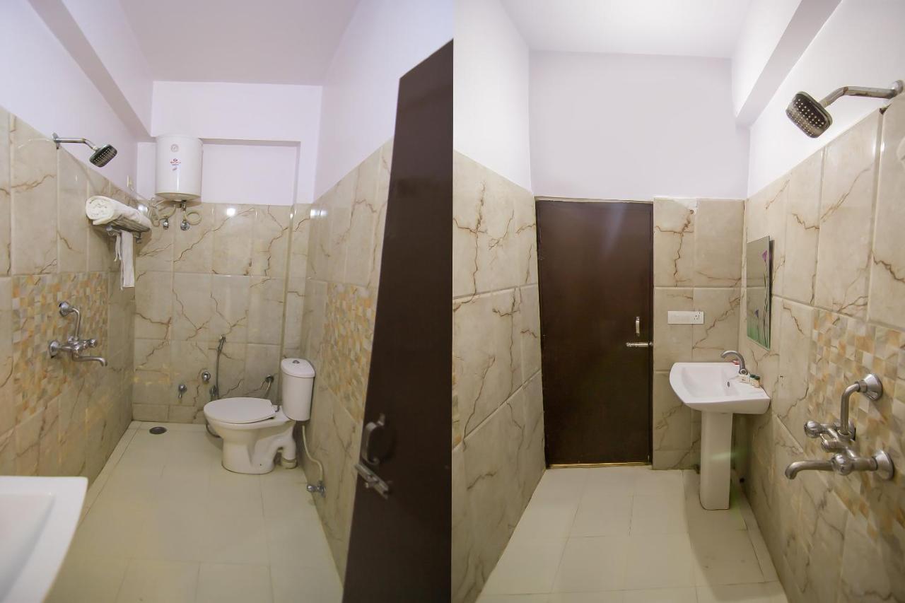 Collection O 4731 Hotel Surya Continental Lucknow Esterno foto