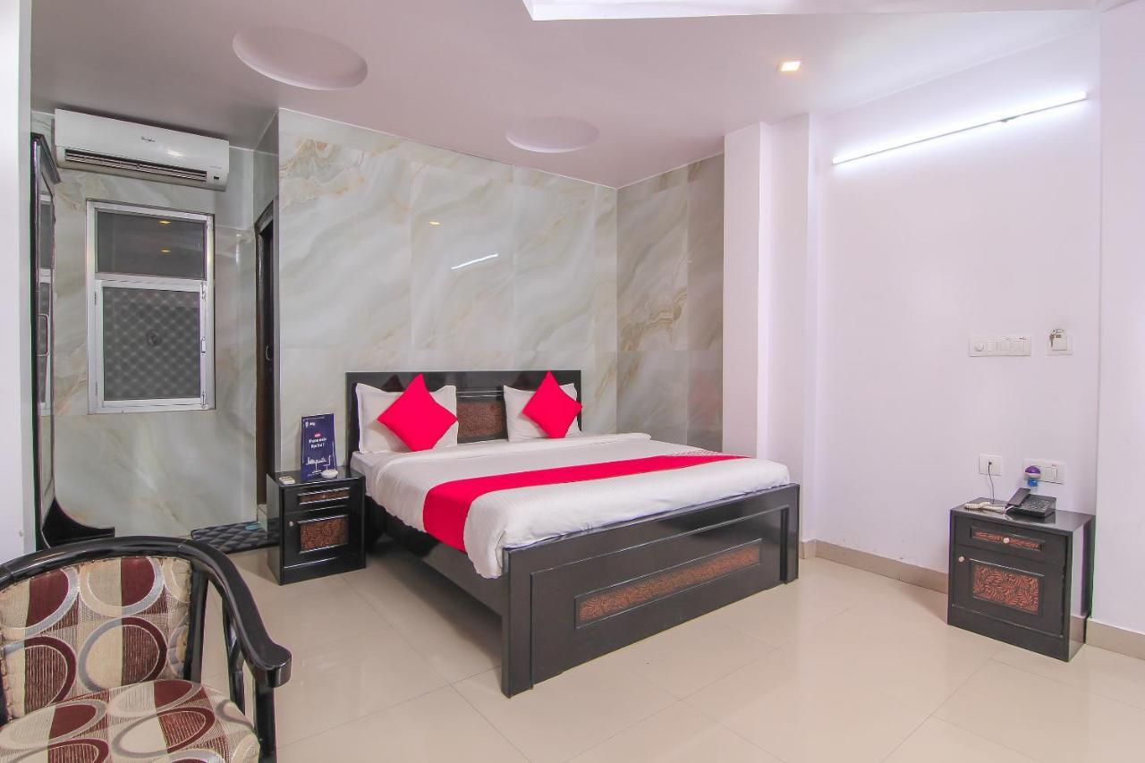 Collection O 4731 Hotel Surya Continental Lucknow Esterno foto